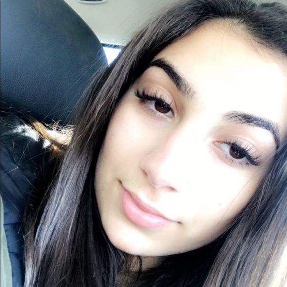 Meet your Posher, Noura - Picture 1 of 1